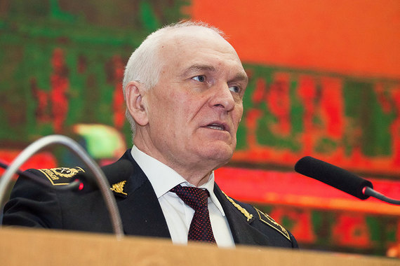 По данным Forbes, в 2014 г. Литвиненко стал самым богатым ректором России с доходом 80,4 млрд руб.