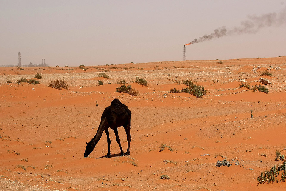 Специалисты как в самой Saudi Aramco, так и со стороны не понимают, откуда принц Салман взял оценку в $2 трлн. Представитель компании назвал ее в разговоре с WSJ «нереалистичной и поражающей воображение»