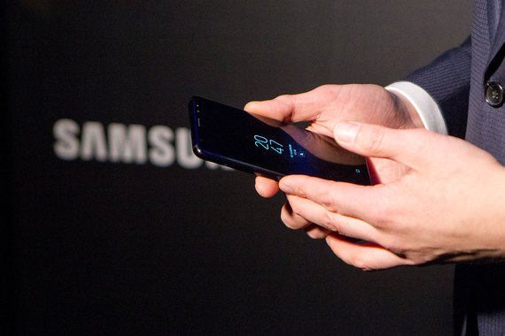 Восстановить лидерство в поставках устройств Samsung удалось за счет существенных скидок на две флагманские модели – Galaxy S7 и Galaxy S7 Edge