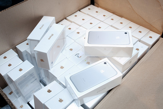 Apple удивила снижением продаж iPhone