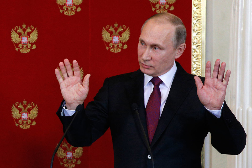 Структурные реформы могут ослабить контроль Владимира Путина за страной, поэтому их не будет до выборов 2018 г., считают в разведке США