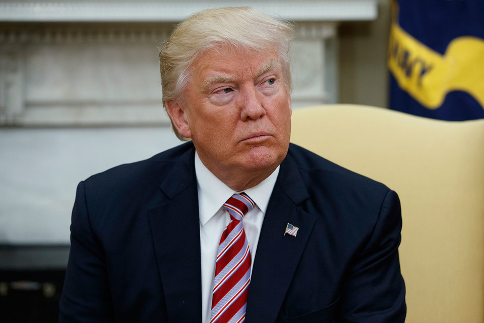По оценке Трампа, «позер» и «выпендрежник» Коми устроил сумятицу в ФБР