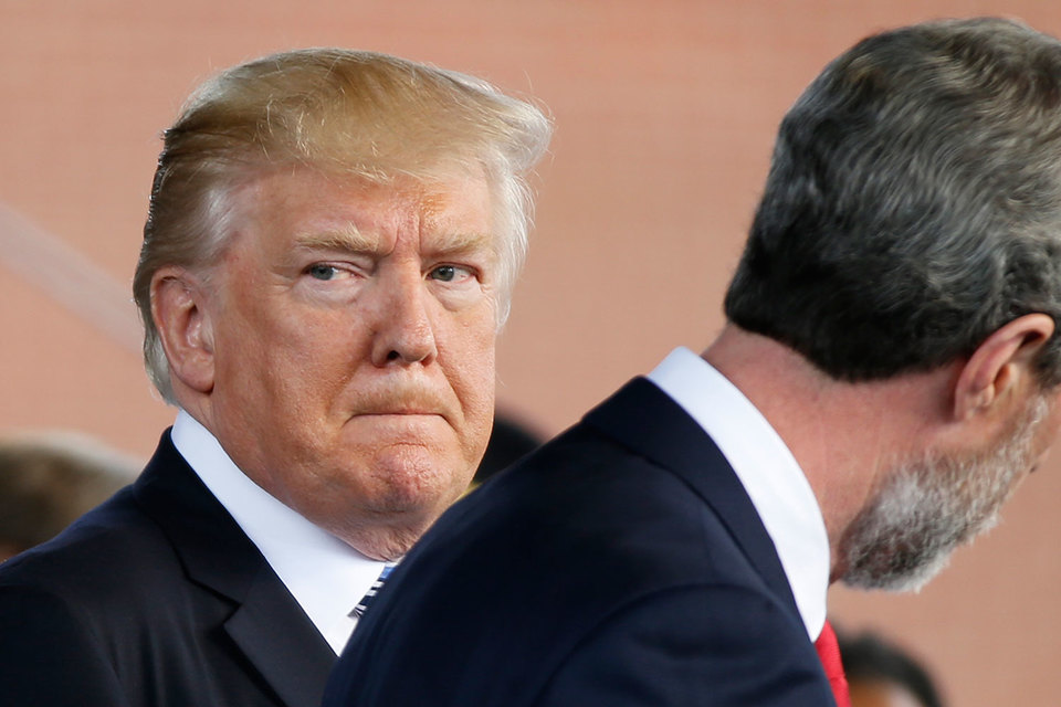 Трамп передал Лаврову и Кисляку информацию под грифом «совершенно секретно» о деятельности «Исламского государства» (запрещено в России)