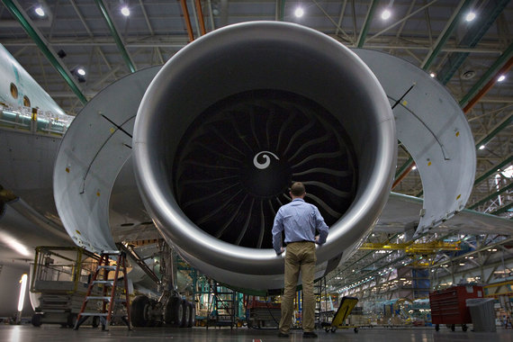 Теперь корпорация Boeing будет производить больше комплектующих для своих самолетов сама