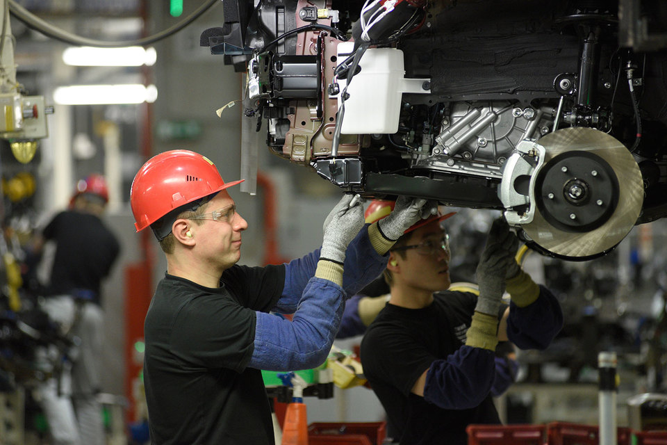 Обе выпускаемые в России модели Toyota получили возможность войти в госпрограмму льготного автокредитования