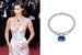 Рекламное лицо Bulgari модель Белла Хадид на церемонии открытия кинофестиваля в колье Il Magnifico с 180-каратным сапфиром огранки кабошон на цепи с бриллиантами, также из коллекции Festa