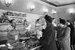 Зданием "Украины" начинался созданный также в 1957 г. Кутузовский проспект. В гостинице помимо номеров и ресторанов находились и другие предприятия сферы услуг. На фото: гастроном в здании гостиницы «Украина», 1958 г.