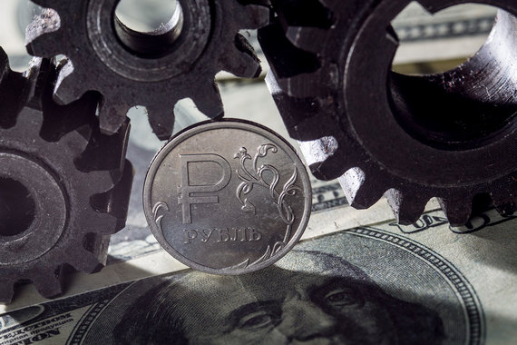 «Роснефть» не хочет брать на себя потери, которые понес рубль за последние три года