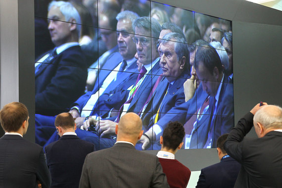 Нефтяники и «Ростех» просят Путина ограничить миноритариев в доступе к информации