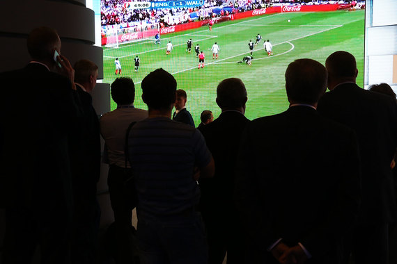 FIFA рассчитывала договориться с российскими телеканалами о продаже прав сразу на два соревнования