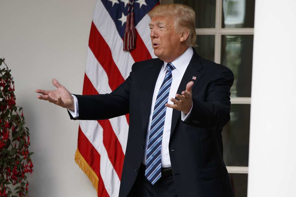 Трамп в серии твитов выразил удовлетворение, что его визит в регион уже начинает приносить результаты