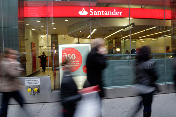 Santander согласился купить мадридский Banco Popular за символическую сумму – 1 евро