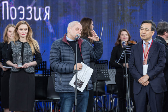 Член жюри поэт Евгений Бунимович одобрил поиски младших коллег по перу