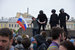 Смольный насчитал 3500 участников несогласованного митинга, передает «Фонтанка» со ссылкой на источники в городском правительстве. По их данным, полицией было задержано более 300 человек