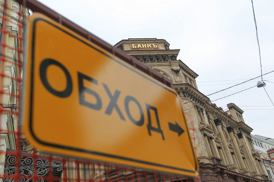 Банки второй квартал подряд обходят страховых агентов по продажам полисов, и их доля будет только расти
