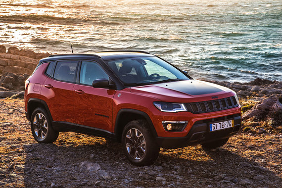 По оснащению для бездорожья Jeep Compass не уступает «старшему брату» Grand Cherokee
