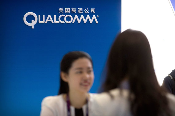 В апреле Qualcomm подала против Apple встречный иск, пообещав всеми силами защищать собственную модель бизнеса