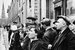 Утром 22 июня 1941 года гитлеровская Германия напала на Советский Союз. О начале отечественной войны советские граждане узнали по радио из сообщения народного комиссара иностранных дел Вячеслава Молотова. На фото москвичи слушают радио у Кремля