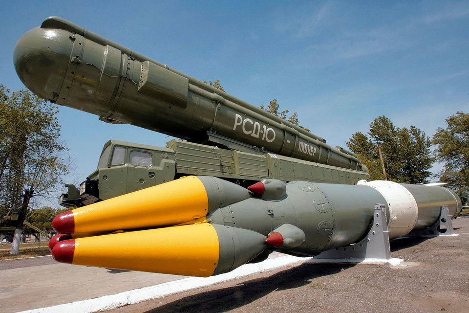Советский ракетный комплекс средней дальности РСД-10 «Пионер», уничтоженный в соответствии с договором о РСМД