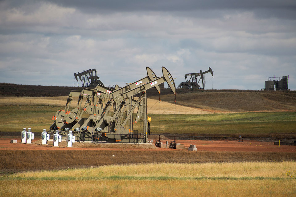 Добытчики сланцевой нефти в США продемонстрировали хорошую реакцию: при дешевеющей нефти они сворачивают добычу, но при дорожающей – очень быстро ее возобновляют 