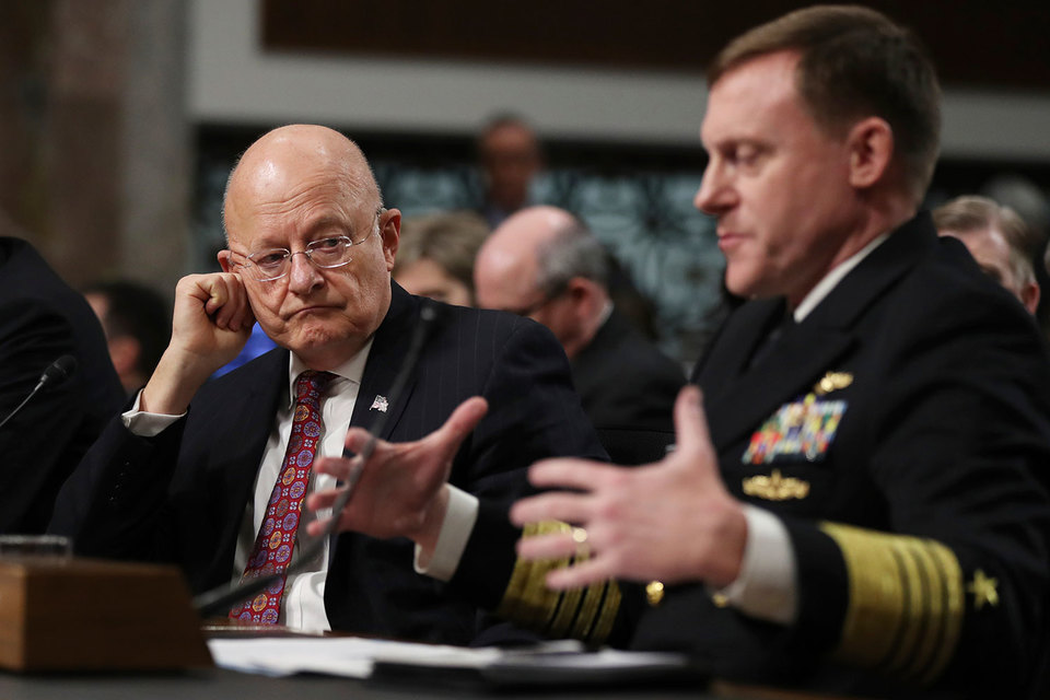 Директор национальной разведки США Джеймс Клэппер и руководитель АНБ и Киберкомандования ВС США адмирал Майкл Роджерс