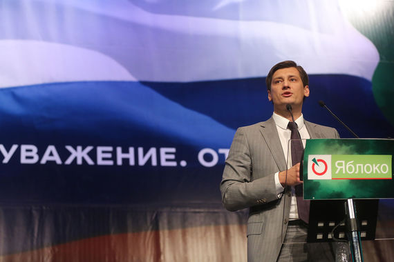 Вопрос с принятием кандидатов Каца – Гудкова в партию отложен до осени, чтобы не обострять ситуацию
