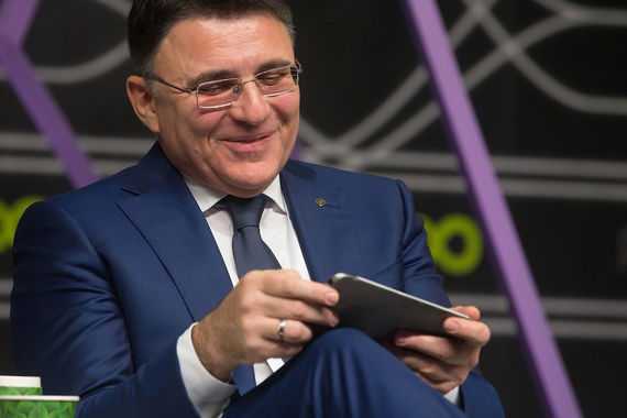 Глава Роскомнадзора Александр Жаров добился включения Telegram в реестр организаторов распространения информации и теперь вправе предъявлять мессенджеру новые законные требования