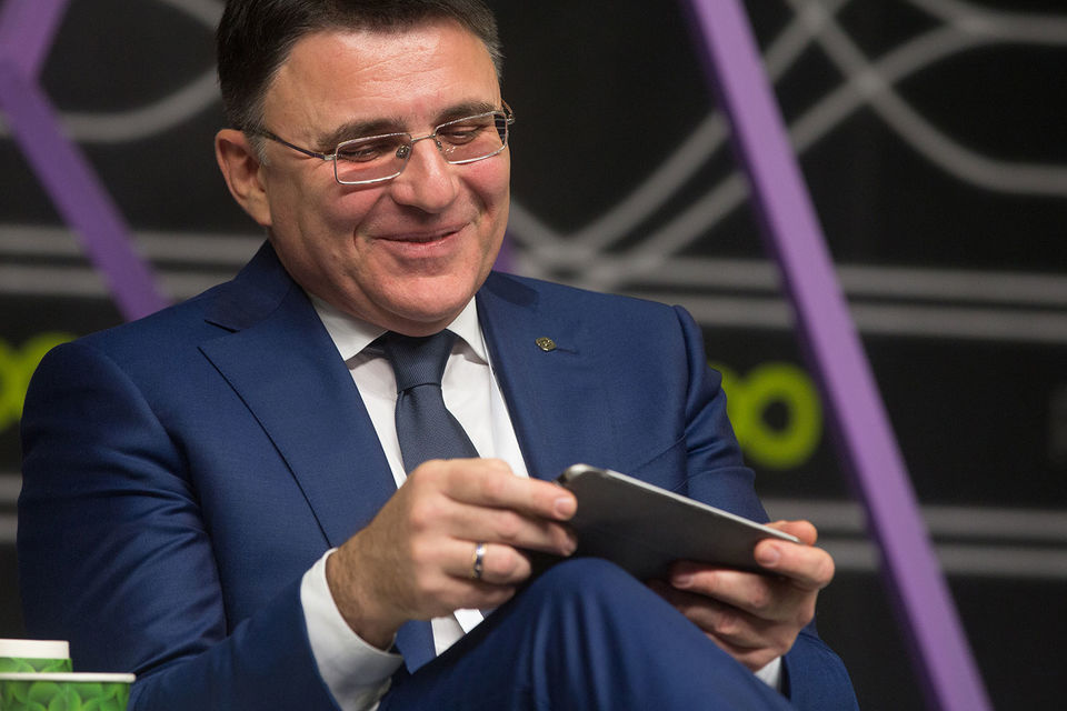 Глава Роскомнадзора Александр Жаров добился включения Telegram в реестр организаторов распространения информации и теперь вправе предъявлять мессенджеру новые законные требования