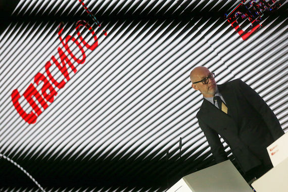Деньги, которые будут выплачиваться на арестованные акции, будут лежать на отдельном счете, МТС никак не будет их использовать