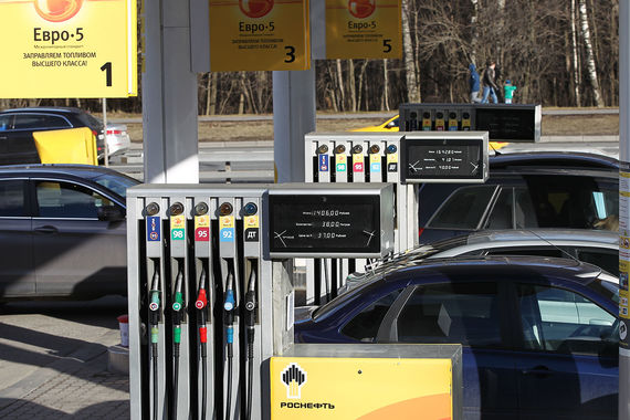 Китайская компания China Energy Company Limited получила возможность купить у «Роснефти» долю в розничном бизнесе