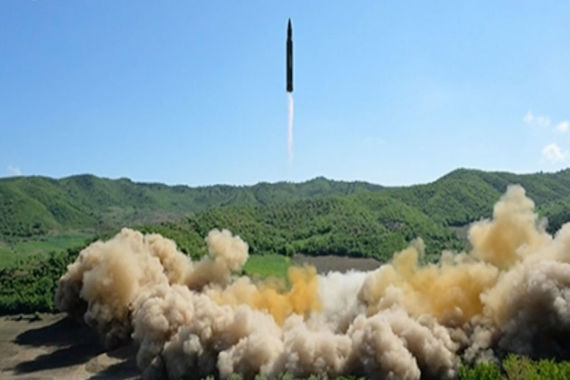 КНДР объявила об успешном испытании новой межконтинентальной ракеты, способной достичь территории США