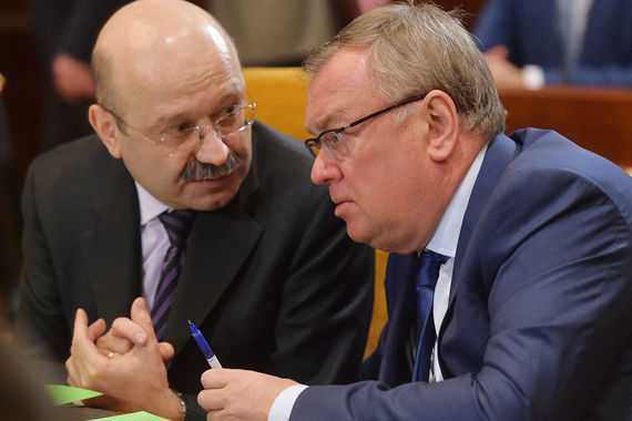 Пока Задорнов входил в правление ВТБ, стороны так и не договорились, после чего наблюдательный совет госбанка вывел Задорнова оттуда