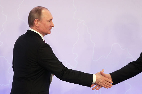 Встреча Трампа с Путиным вызывает беспокойство среди опытных американских дипломатов и аналитиков