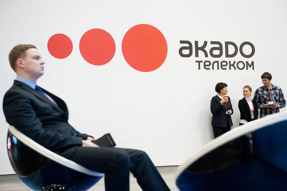 «Акадо» можно оценить без учета долга примерно в три годовые выручки, или в 6-7 EBITDA, то есть в диапазоне примерно 25-34 млрд руб.