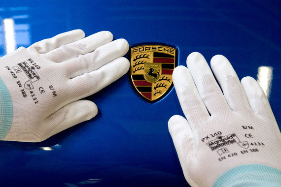 Представители Porsche заявили, что воспринимают расследование в отношении концерна всерьез, компания готова к сотрудничеству с прокуратурой