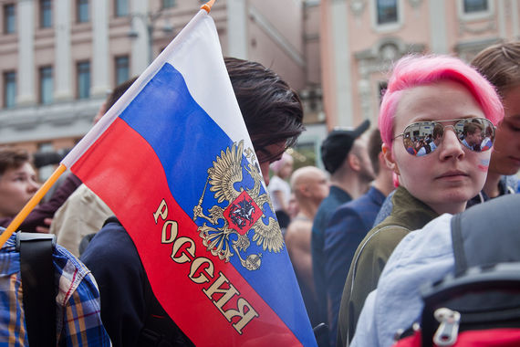 Молодым людям нужно участвовать в политике, но не в качестве политиков, считает большинство россиян