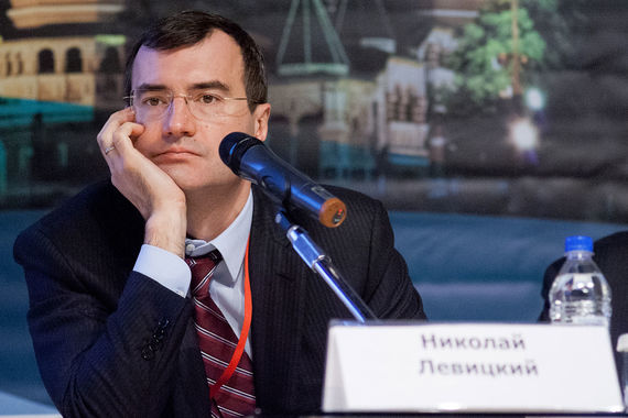 Собеседник, знакомый с Левицким, сообщил, что тот продал компанию из-за высокой долговой нагрузки