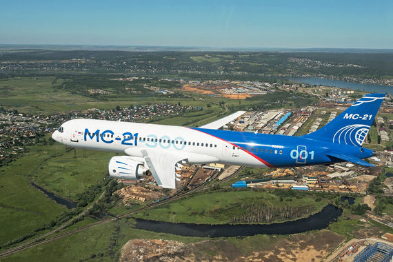 Новейший авиалайнер МС-21 уже совершил несколько испытательных полетов в окрестностях Иркутска
