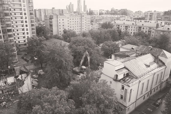 В официальной картине мира тысячи домов проголосовали за