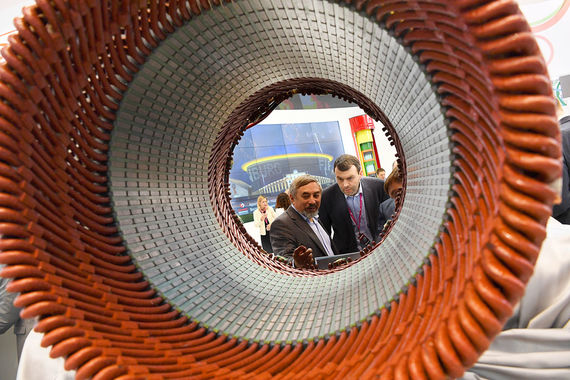 Столь масштабное нарушение санкций может осложнить отношения между Россией и Германией, писала в воскресенье немецкая Bild am Sonntag