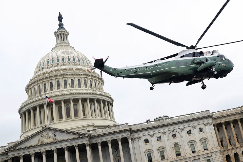 Сенаторы загнали Трампа в угол, отмечает Reuters