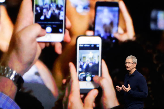 Из-за проблем производства нового iPhone и нехватки некоторых ключевых компонентов, таких как дисплеи OLED, презентация смартфона может быть перенесена на октябрь