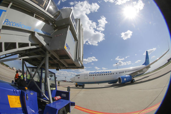 Крупнейшие авиакомпании пока не собираются отменять бесплатный провоз багажа по невозвратным билетам