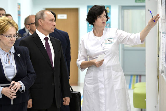 Владимир Путин лично оценил эффективность нового проекта в кировской поликлинике