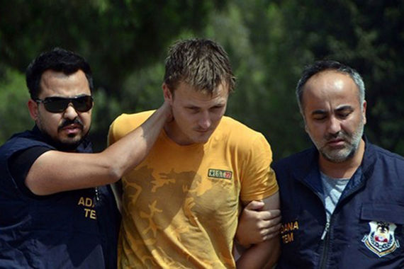 Hurriyet со ссылкой на агентство Dogan сообщает, что «боевик "Исламского государства" (ИГ, запрещено в России) российского происхождения» был задержан 10 августа в провинции Адана