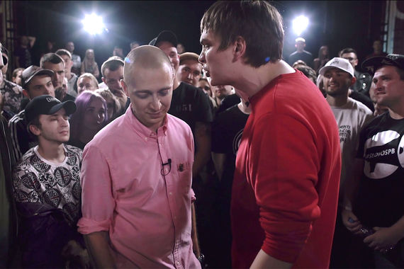 Съемки баттла между Oxxxymiron и Гнойным проходили за неделю до публикации и стали одной из самых обсуждаемых тем в рунете