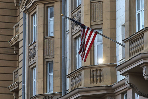 Посольство США в Москве (на фото) станет менее доступным для россиян