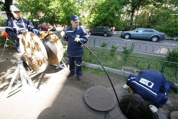 Обострение борьбы за кабельную канализацию в Москве можно объяснить тем, что она становится все более и более востребованной, отмечает Денис Кусков