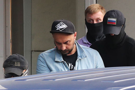 Кириллу Серебренникову предъявлены обвинения в мошенничестве в особо крупном размере