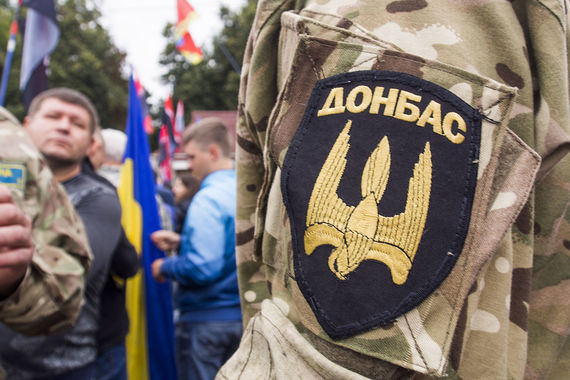 Киев до последнего времени был категорически не согласен учитывать точку зрения ЛНР и ДНР в этом вопросе и даже просто разговаривать с ними напрямую, отмечает Чеснаков